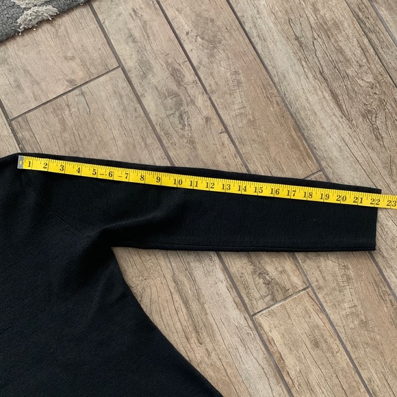 Silk Sweater In Knit brand V Neck Extra Large Like NEW Condition - Picture 6 of 7